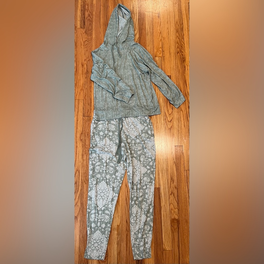 Green Pajama Set with Soft Stretchy Fabric